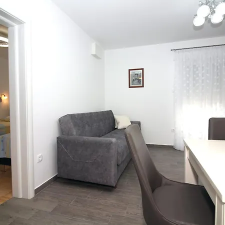 Family Friendly Apartments With A Swimming Pool Tisno, Murter - 5073 *