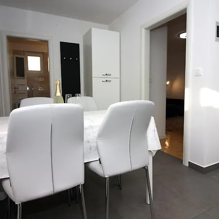 Family Friendly Apartments With A Swimming Pool Tisno, Murter - 5073 Tisno