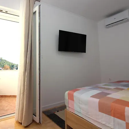 Apartment Family Friendly Apartments With A Swimming Pool Tisno, Murter - 5073