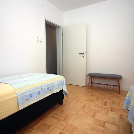 Family Friendly Apartments With A Swimming Pool Tisno, Murter - 5073 Tisno