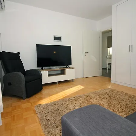 Family Friendly Apartments With A Swimming Pool Tisno, Murter - 5073 Apartment *