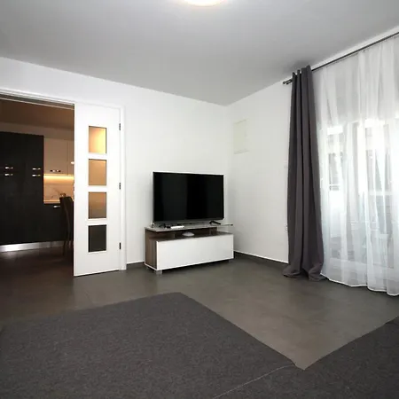 Family Friendly Apartments With A Swimming Pool Tisno, Murter - 5073 Apartment *