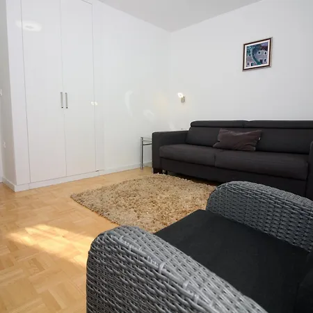 Family Friendly Apartments With A Swimming Pool Tisno, Murter - 5073 Tisno